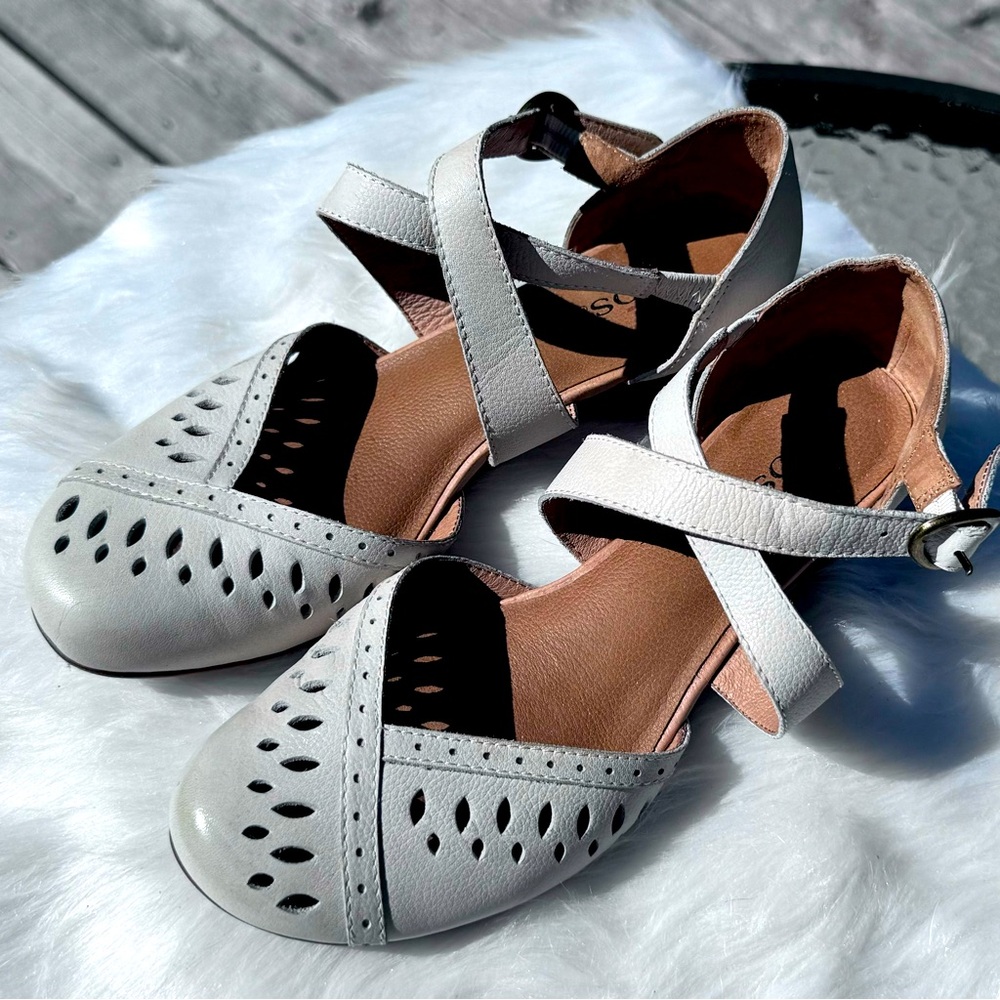 Täōs Casual Dress Sandal
